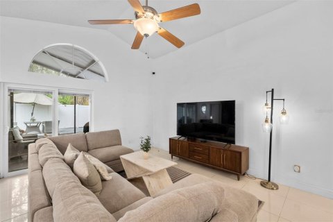Villa ou maison à vendre à Orlando, Floride: 4 chambres, 220.36 m2 № 2198157 - photo 19