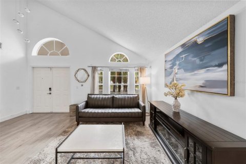 Villa ou maison à vendre à Orlando, Floride: 4 chambres, 220.36 m2 № 2198157 - photo 6