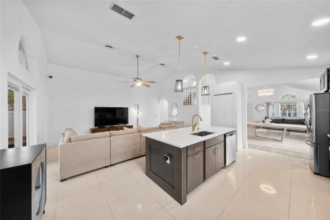 Villa ou maison à vendre à Orlando, Floride: 4 chambres, 220.36 m2 № 2198157 - photo 16