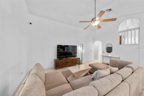 Villa ou maison à vendre à Orlando, Floride: 4 chambres, 220.36 m2 № 2198157 - photo 20