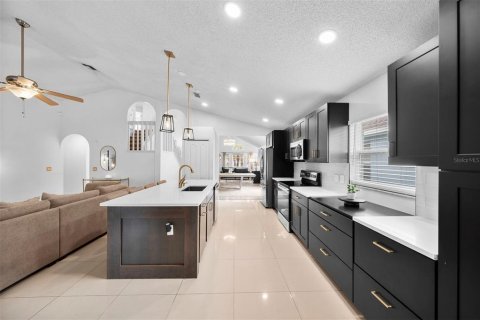 Villa ou maison à vendre à Orlando, Floride: 4 chambres, 220.36 m2 № 2198157 - photo 15