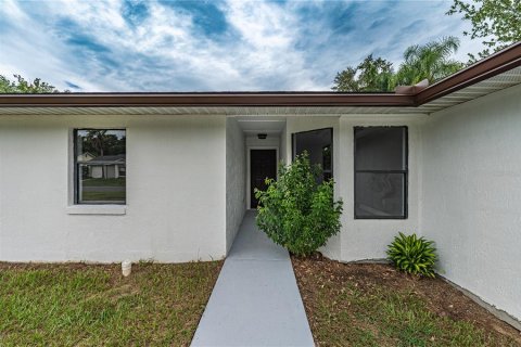 Villa ou maison à vendre à Kissimmee, Floride: 4 chambres, 157.93 m2 № 1853839 - photo 2