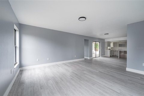 Villa ou maison à vendre à Kissimmee, Floride: 4 chambres, 157.93 m2 № 1853839 - photo 15