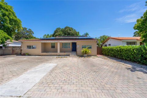 Дом в Майами, Флорида 2 спальни, 278.99м2 № 1994218