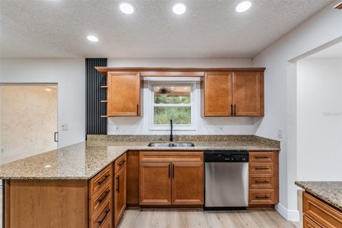 Casa en venta en Tampa, Florida, 3 dormitorios, 159.05 m2 № 1911322 - foto 10