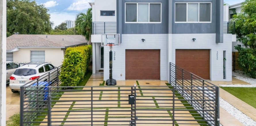 Villa ou maison à Miami, Floride 3 chambres, 210.33 m2 № 1963847