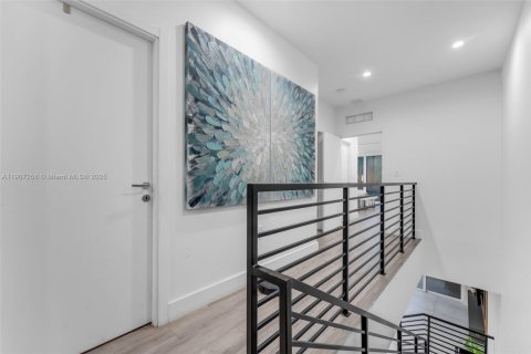 Villa ou maison à louer à Miami, Floride: 3 chambres, 210.33 m2 № 1963847 - photo 14