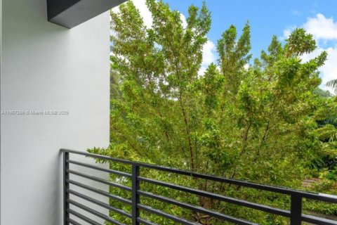 Villa ou maison à louer à Miami, Floride: 3 chambres, 210.33 m2 № 1963847 - photo 21