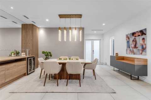 Villa ou maison à louer à Miami, Floride: 3 chambres, 210.33 m2 № 1963847 - photo 3