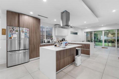 Villa ou maison à louer à Miami, Floride: 3 chambres, 210.33 m2 № 1963847 - photo 6