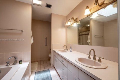 Casa en venta en St. Lucie, Florida, 3 dormitorios, 261.61 m2 № 1670437 - foto 25
