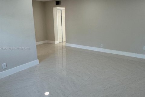 Apartamento en alquiler en Hollywood, Florida, 1 dormitorio, 65.03 m2 № 1956501 - foto 15