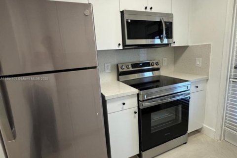 Apartamento en alquiler en Hollywood, Florida, 1 dormitorio, 65.03 m2 № 1956501 - foto 5