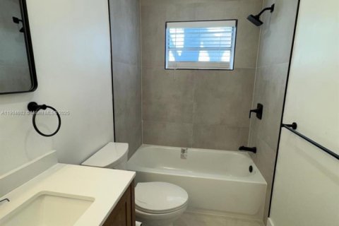 Apartamento en alquiler en Hollywood, Florida, 1 dormitorio, 65.03 m2 № 1956501 - foto 8
