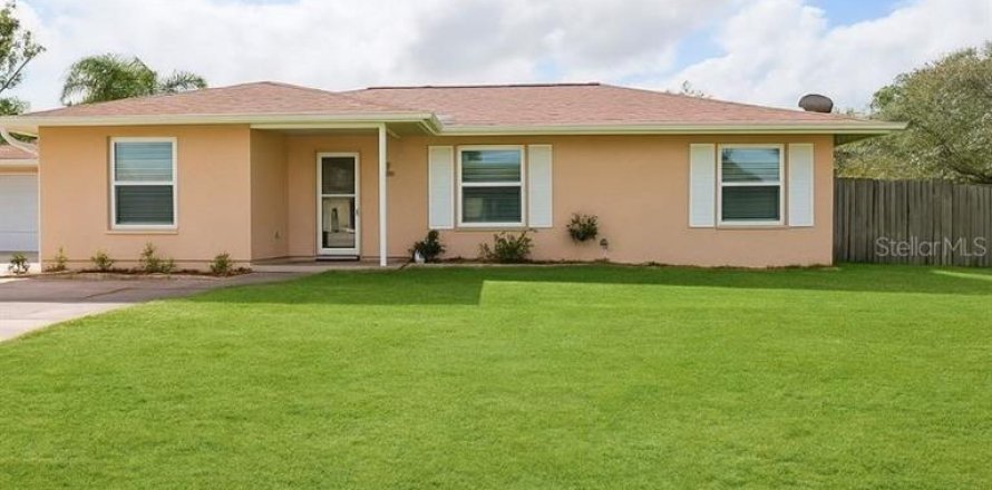 Casa en Deltona, Florida 3 dormitorios, 115.94 m2 № 1912965