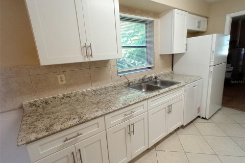 Casa en alquiler en Deltona, Florida, 3 dormitorios, 115.94 m2 № 1912965 - foto 5