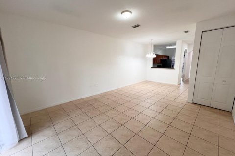 Adosado en alquiler en Miramar, Florida, 2 dormitorios, 99.13 m2 № 2026038 - foto 2