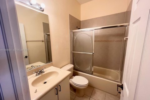 Adosado en alquiler en Miramar, Florida, 2 dormitorios, 99.13 m2 № 2026038 - foto 9