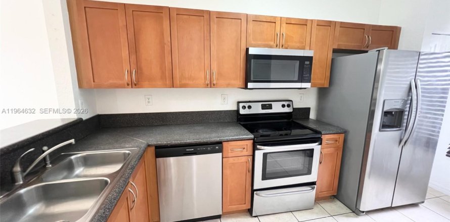 Adosado en Miramar, Florida 2 dormitorios, 99.13 m2 № 2026038