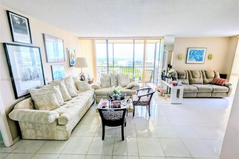 Condominio en venta en Aventura, Florida, 2 dormitorios, 105.72 m2 № 1881623 - foto 1