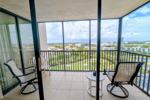 Condominio en venta en Aventura, Florida, 2 dormitorios, 105.72 m2 № 1881623 - foto 18