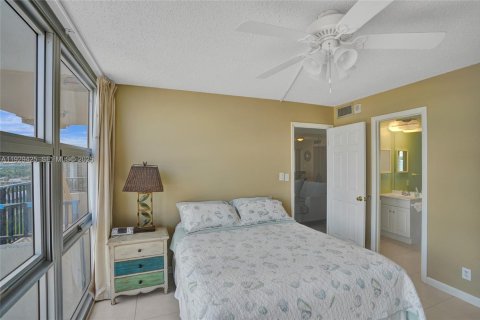 Copropriété à vendre à Pompano Beach, Floride: 2 chambres, 97.55 m2 № 1988623 - photo 21