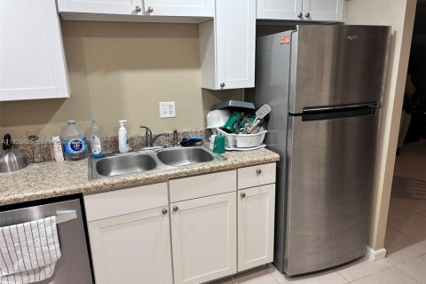 Copropriété à vendre à Pompano Beach, Floride: 2 chambres, 97.55 m2 № 1988623 - photo 17