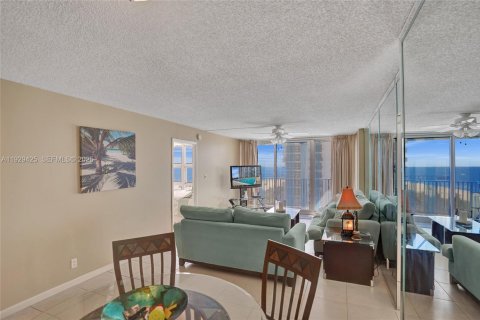 Copropriété à vendre à Pompano Beach, Floride: 2 chambres, 97.55 m2 № 1988623 - photo 7