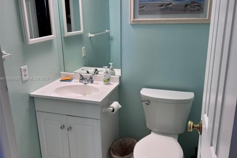 Copropriété à vendre à Pompano Beach, Floride: 2 chambres, 97.55 m2 № 1988623 - photo 25