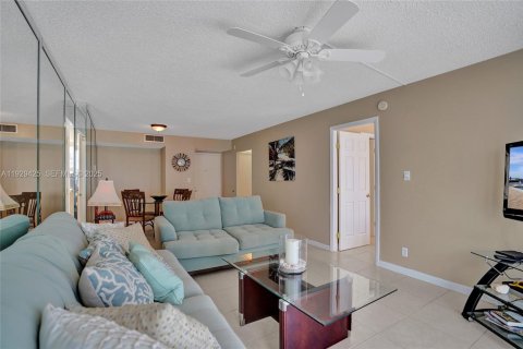 Copropriété à vendre à Pompano Beach, Floride: 2 chambres, 97.55 m2 № 1988623 - photo 13