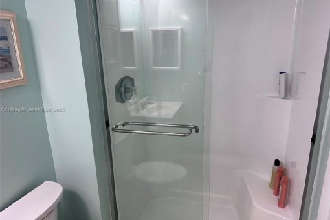 Copropriété à vendre à Pompano Beach, Floride: 2 chambres, 97.55 m2 № 1988623 - photo 24