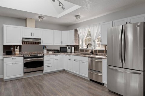 Casa en venta en Spring Hill, Florida, 3 dormitorios, 195.93 m2 № 2220610 - foto 17
