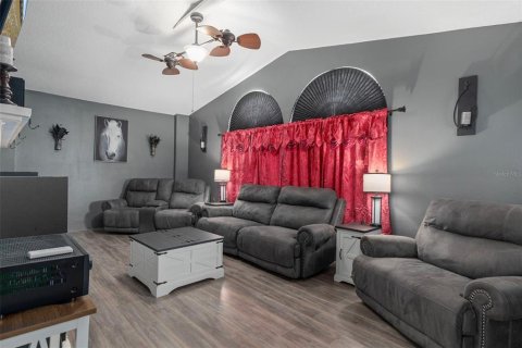 Casa en venta en Spring Hill, Florida, 3 dormitorios, 195.93 m2 № 2220610 - foto 10