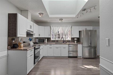 Casa en venta en Spring Hill, Florida, 3 dormitorios, 195.93 m2 № 2220610 - foto 16