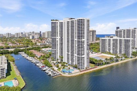 Copropriété à vendre à Aventura, Floride: 2 chambres, 126.81 m2 № 2052077 - photo 28