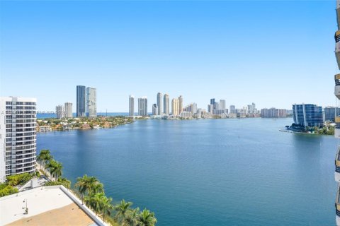 Copropriété à vendre à Aventura, Floride: 2 chambres, 126.81 m2 № 2052077 - photo 10