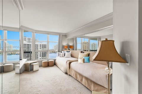 Copropriété à vendre à Aventura, Floride: 2 chambres, 126.81 m2 № 2052077 - photo 18