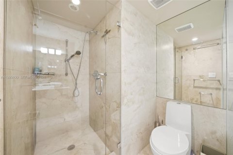 Copropriété à vendre à Aventura, Floride: 2 chambres, 126.81 m2 № 2052077 - photo 14