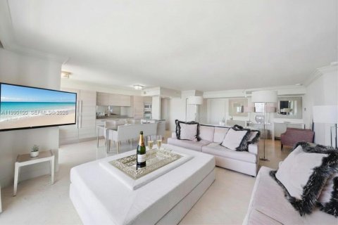 Copropriété à vendre à Aventura, Floride: 2 chambres, 126.81 m2 № 2052077 - photo 2