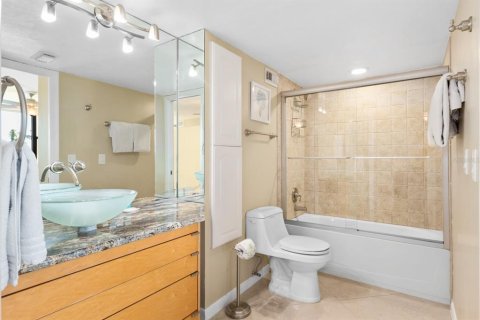 Condominio en venta en Sarasota, Florida, 2 dormitorios, 107.02 m2 № 1568593 - foto 19