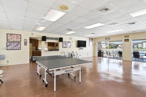 Condominio en Hallandale Beach, Florida, 1 dormitorio  № 2079697