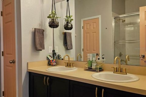 Townhouse in Winter Springs, Florida 2 bedrooms, 144.74 sq.m. № 1906935 - photo 12