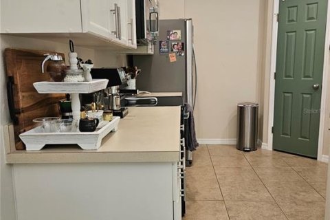 Townhouse in Winter Springs, Florida 2 bedrooms, 144.74 sq.m. № 1906935 - photo 9