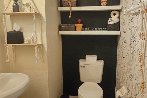 Townhouse in Winter Springs, Florida 2 bedrooms, 144.74 sq.m. № 1906935 - photo 17