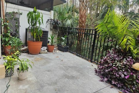 Townhouse in Winter Springs, Florida 2 bedrooms, 144.74 sq.m. № 1906935 - photo 18