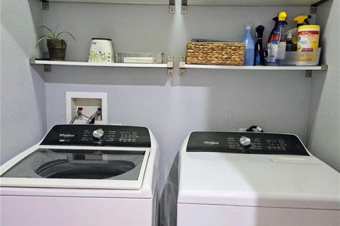 Townhouse in Winter Springs, Florida 2 bedrooms, 144.74 sq.m. № 1906935 - photo 10