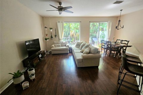 Townhouse in Winter Springs, Florida 2 bedrooms, 144.74 sq.m. № 1906935 - photo 5
