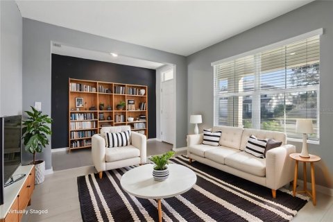 Casa en venta en Brandon, Florida, 5 dormitorios, 242.01 m2 № 1533622 - foto 4