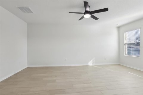 Casa en venta en Brandon, Florida, 5 dormitorios, 242.01 m2 № 1533622 - foto 24