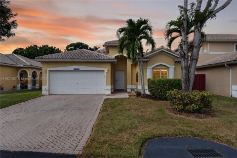 Villa ou maison à vendre à Miami, Floride: 3 chambres, 146.97 m2 № 1975457 - photo 6